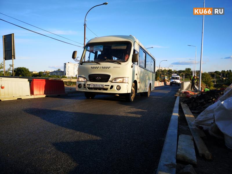 Жители Позарихи жалуются на проблемы с автобусом №203 | Автобус №203 пропал с онлайн-карт: жители Позарихи бьют тревогу