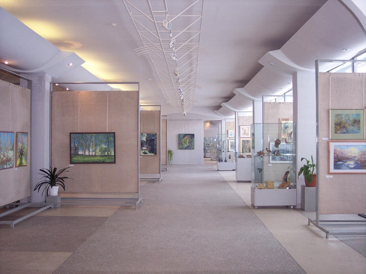 В Каменске-Уральском открывается выставка «Спасённая красота»: уникальная уральская роспись по дереву из Нижней Синячихи | Выставка Спасенная красота народная роспись по дереву Каменск-Уральский 2026